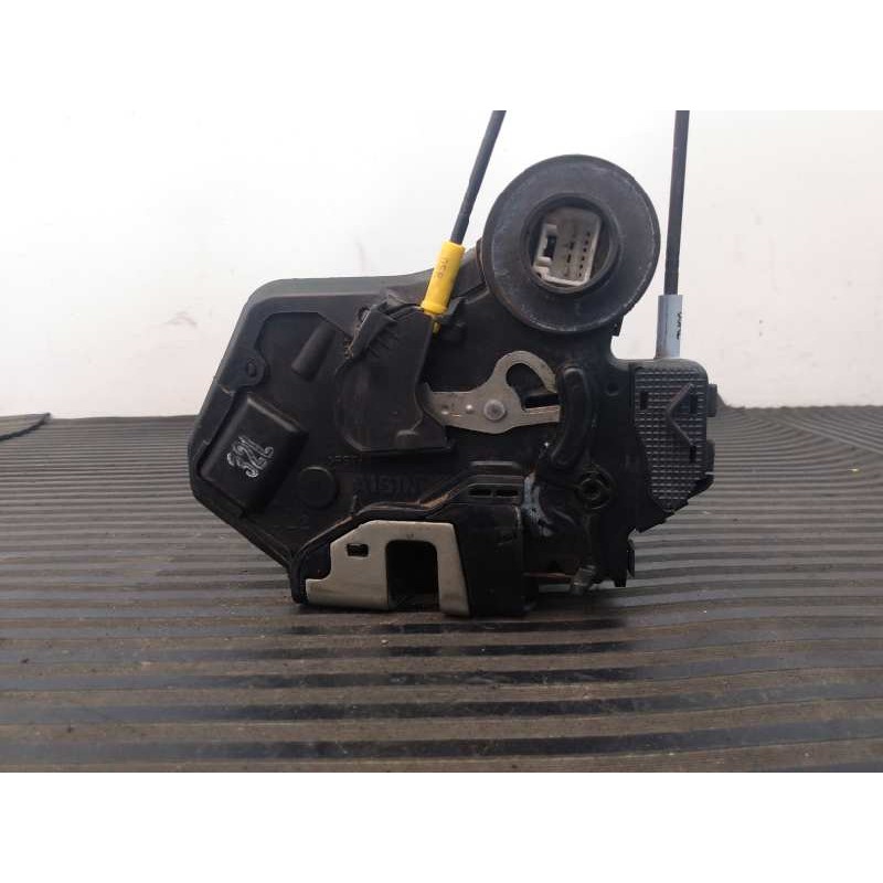 Recambio de cerradura puerta trasera izquierda para toyota corolla (e11) referencia OEM IAM   E2-B4-55-1