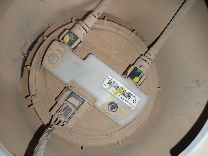 Recambio de aforador para dacia sandero stepway ambiance referencia OEM IAM 172021904R  