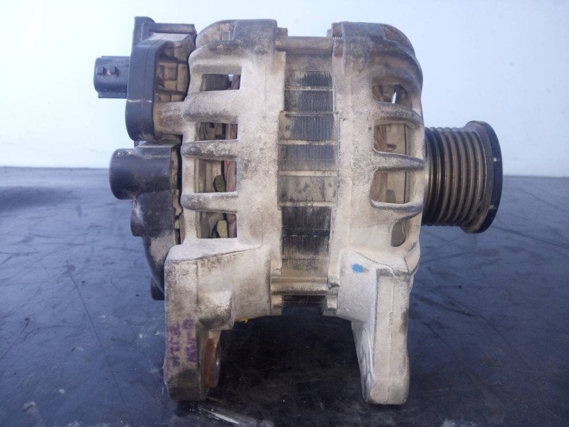 Recambio de alternador para dacia sandero stepway ambiance referencia OEM IAM 231002854R  P3-B5-27-2