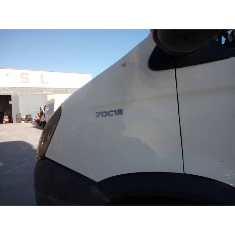 Recambio de aleta delantera izquierda para iveco daily caja cerrada (2006 =>) caja cerrada 35c... batalla 3000 referencia OEM IA