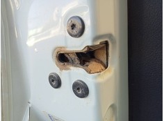 CERRADURA PUERTA DELANTERA IZQUIERDA 