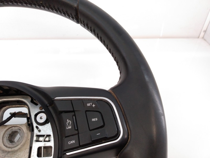 Recambio de volante para jaguar xe pure referencia OEM IAM 308598320AD  E2-B3-34-2