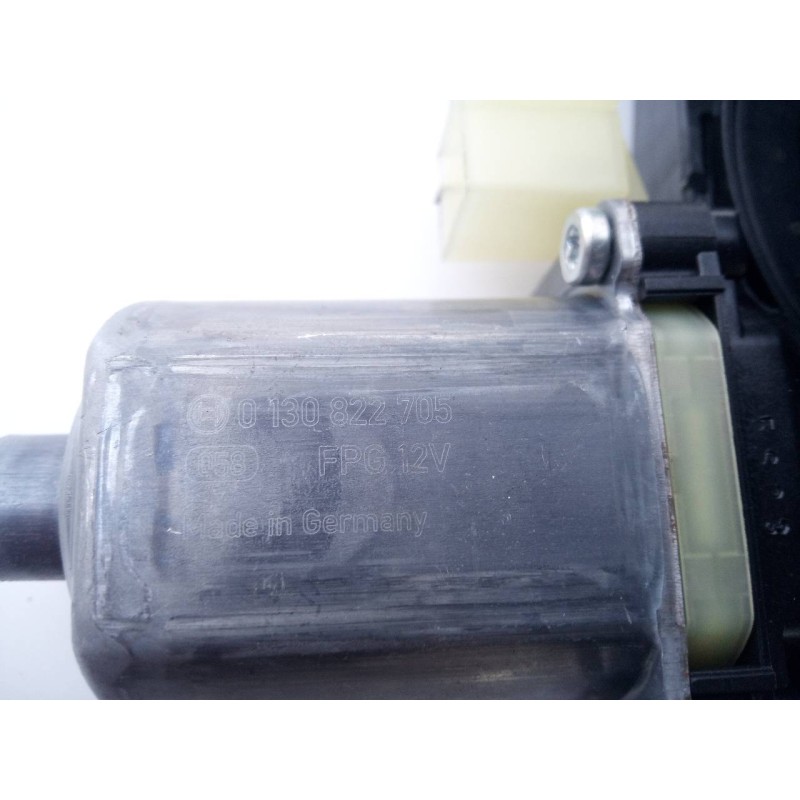 Recambio de elevalunas delantero derecho para volkswagen crafter kasten (sy) furgón 35 bl ta fwd referencia OEM IAM 0130822705  