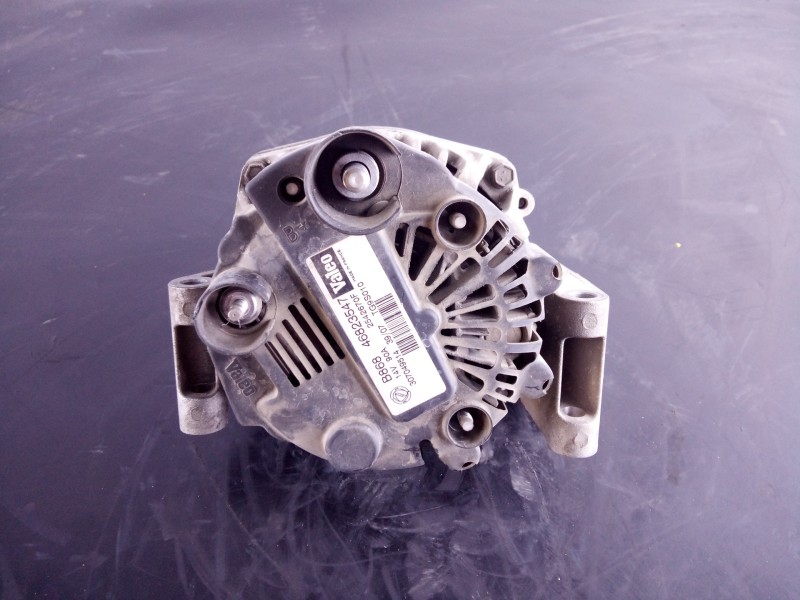 Recambio de alternador para fiat linea (110) emotion referencia OEM IAM 46823547 90A2542670F P3-A4-25-4