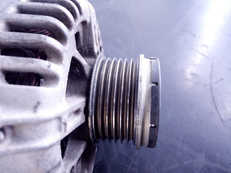 Recambio de alternador para fiat linea (110) emotion referencia OEM IAM 46823547 90A2542670F P3-A4-25-4