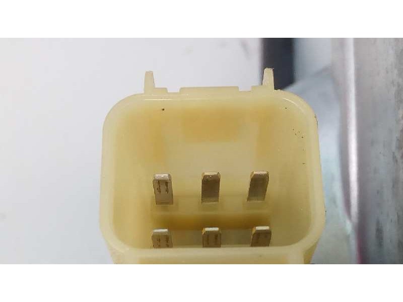 Recambio de elevalunas delantero derecho para ford kuga (cbs) titanium referencia OEM IAM 130822733  E2-B3-23-2