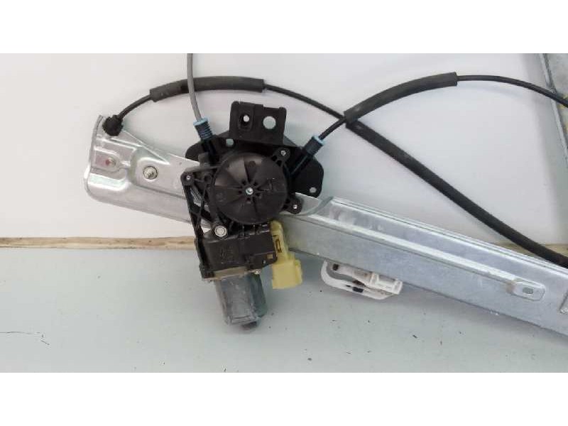 Recambio de elevalunas delantero derecho para ford kuga (cbs) titanium referencia OEM IAM 130822733  E2-B3-23-2