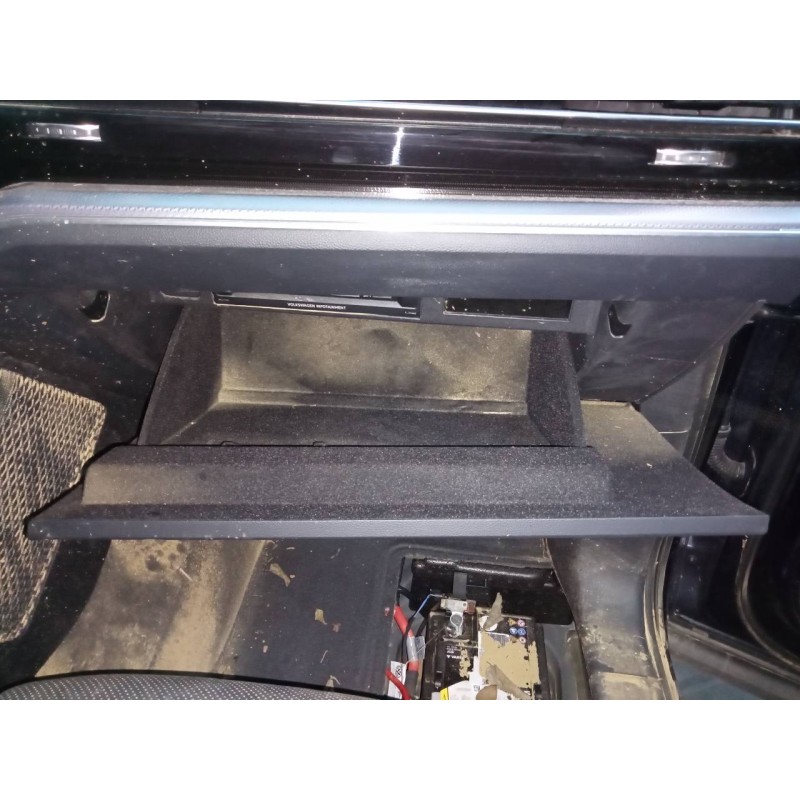 Recambio de guantera para volkswagen touareg r-line 4 motion referencia OEM IAM   