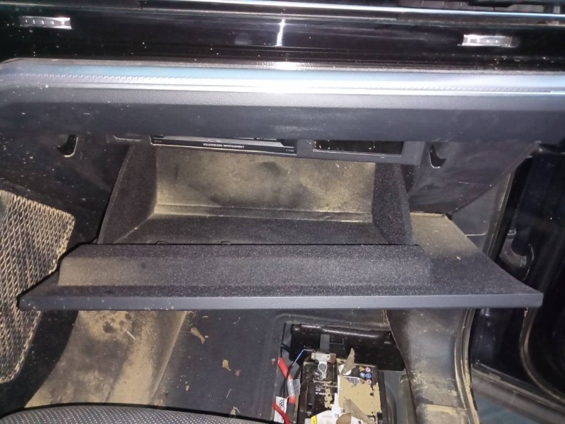 Recambio de guantera para volkswagen touareg r-line 4 motion referencia OEM IAM   