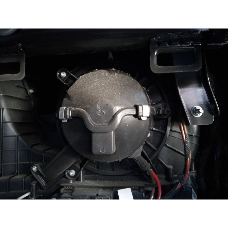 Recambio de ventilador calefaccion para mercedes-benz vito mixto (447) 109/111 cdi kompakt (447.701) referencia OEM IAM BZ71086 