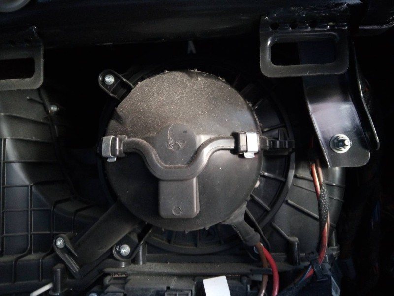 Recambio de ventilador calefaccion para mercedes-benz vito mixto (447) 109/111 cdi kompakt (447.701) referencia OEM IAM BZ71086 