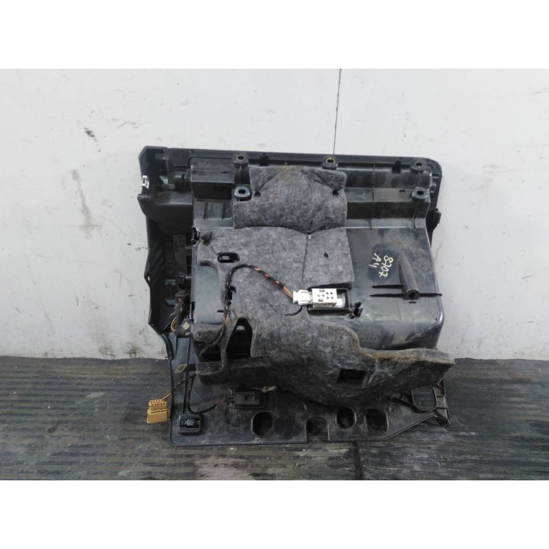 Recambio de guantera para audi a4 ber. (b8) básico referencia OEM IAM 8K0971679A  P2-A2-17
