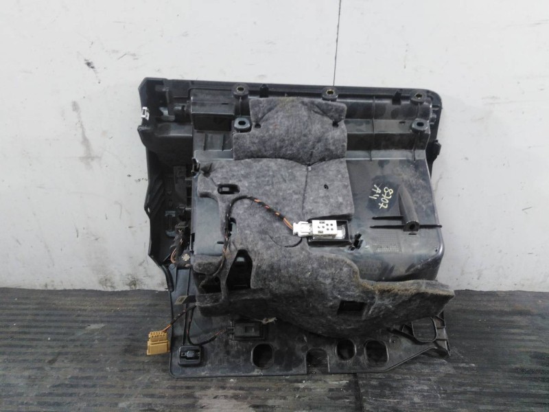 Recambio de guantera para audi a4 ber. (b8) básico referencia OEM IAM 8K0971679A  P2-A2-17