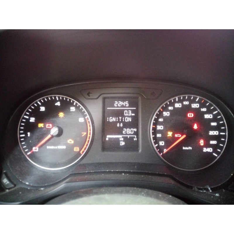 Recambio de cuadro instrumentos para audi a1 (8x) ambition referencia OEM IAM 8X0920900  E2-A1-31-2