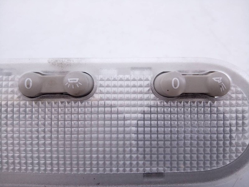 Recambio de luz interior para dacia sandero stepway ambiance referencia OEM IAM   E2-A1-34-3