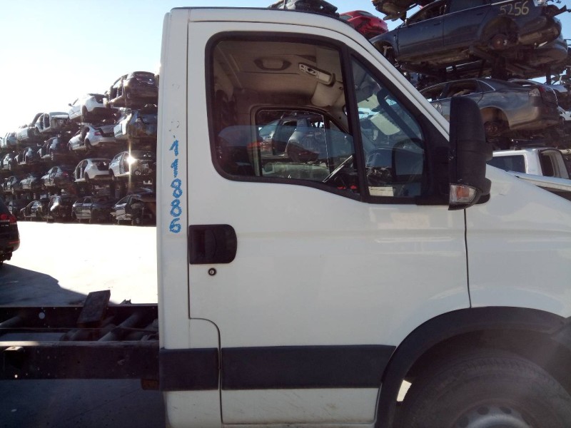 Recambio de puerta delantera derecha para iveco daily caja cerrada (2006 =>) caja cerrada 35c... batalla 3000 referencia OEM IAM