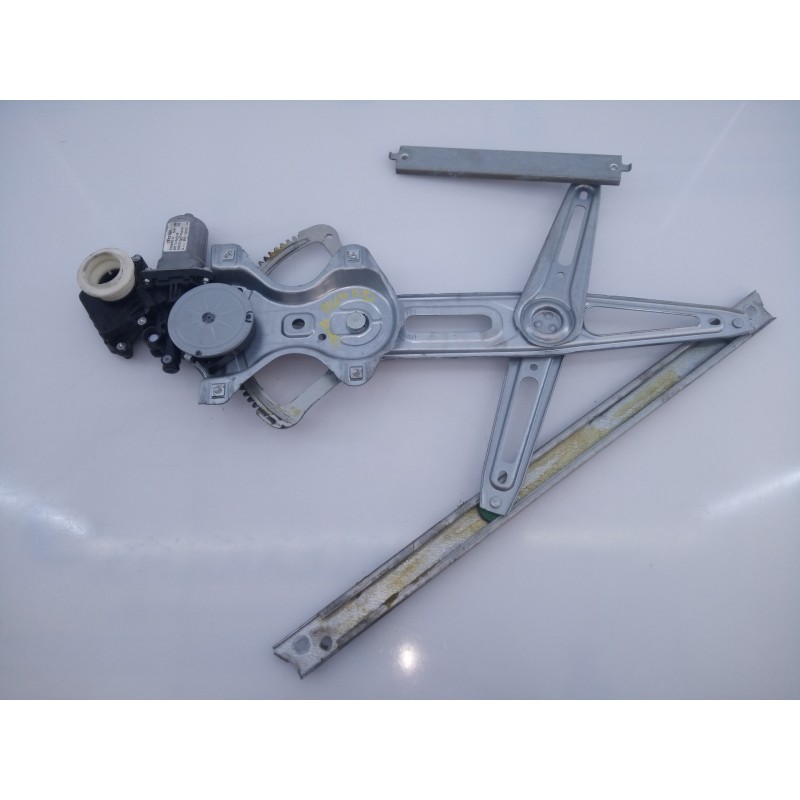 Recambio de elevalunas delantero derecho para toyota auris active referencia OEM IAM 8570102010  E2-B4-15-1