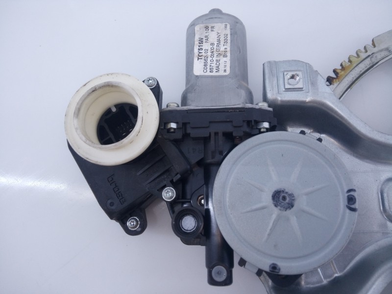 Recambio de elevalunas delantero derecho para toyota auris active referencia OEM IAM 8570102010  E2-B4-15-1