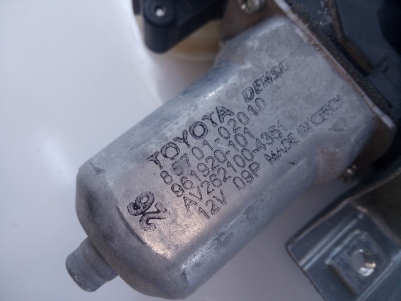 Recambio de elevalunas delantero derecho para toyota auris active referencia OEM IAM 8570102010  E2-B4-15-1