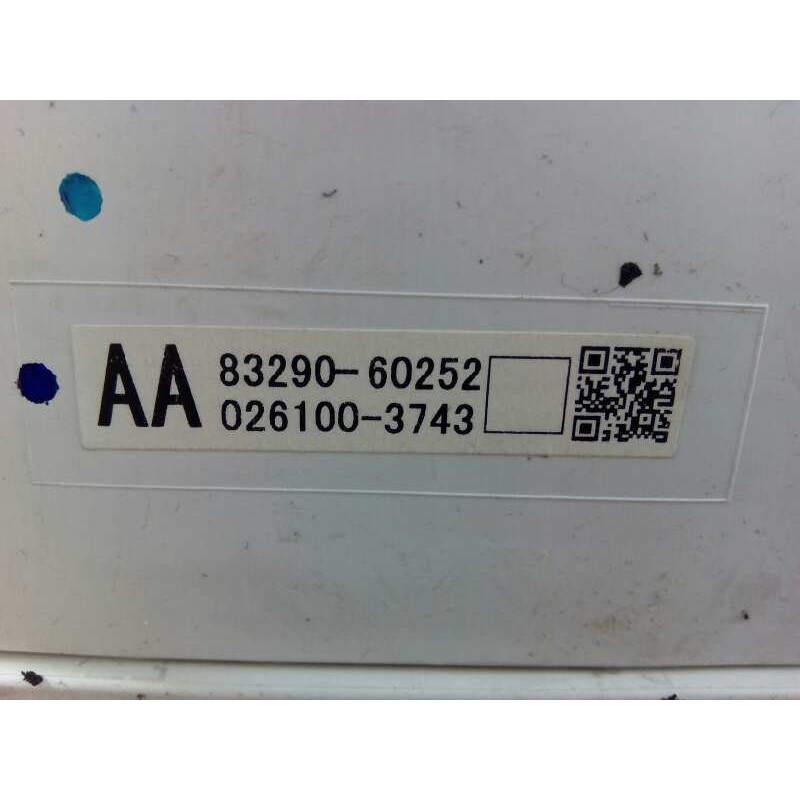 Recambio de pantalla multifuncion para toyota land cruiser (j12) 3.0 d-4d gx referencia OEM IAM 8329060252  E2-B4-16-1