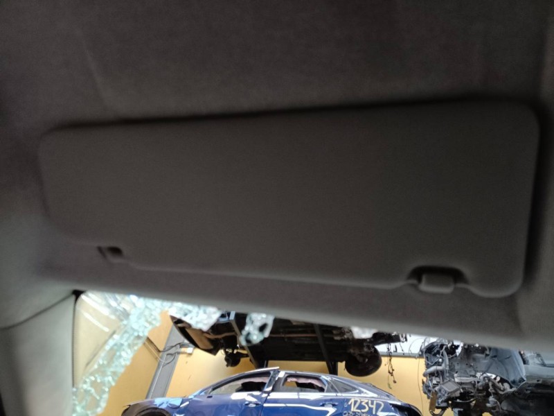 Recambio de parasol izquierdo para dacia sandero stepway ambiance referencia OEM IAM   