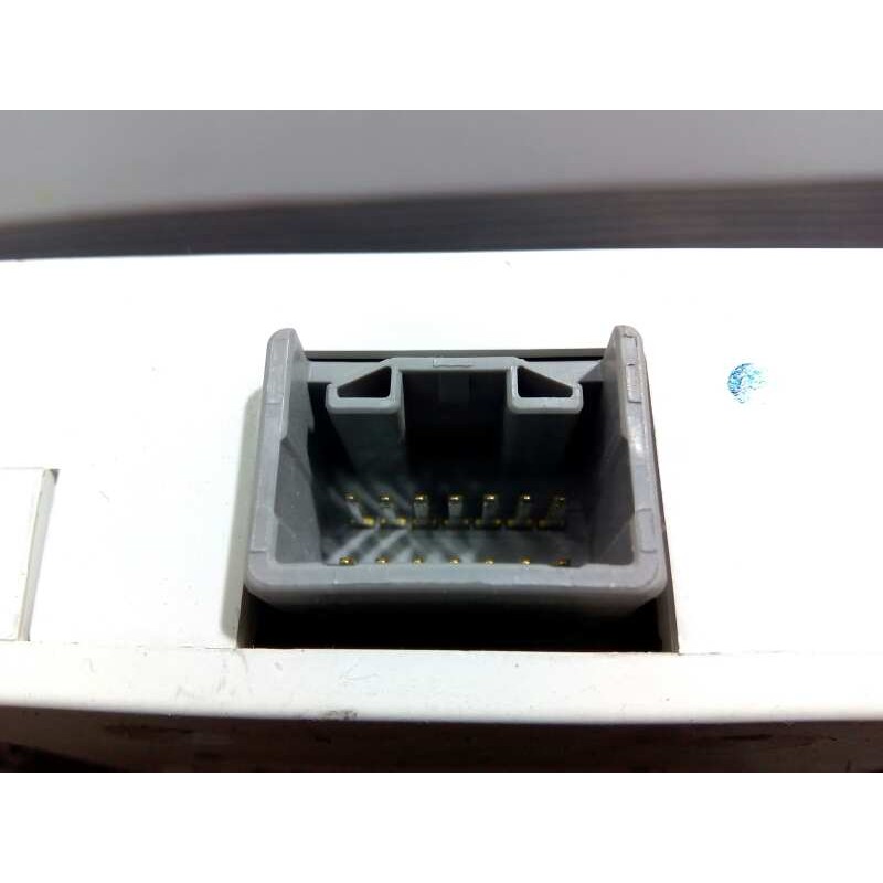 Recambio de pantalla multifuncion para toyota land cruiser (j12) 3.0 d-4d gx referencia OEM IAM 8329060252  E2-B4-16-1