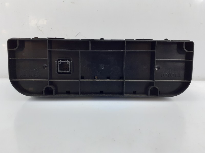 Recambio de mando climatizador para toyota auris active referencia OEM IAM 5590002380  E3-B2-18-2