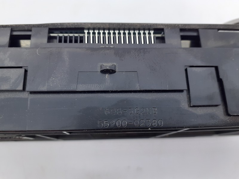 Recambio de mando climatizador para toyota auris active referencia OEM IAM 5590002380  E3-B2-18-2