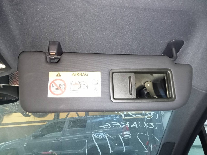 Recambio de parasol derecho para volkswagen touareg r-line 4 motion referencia OEM IAM   