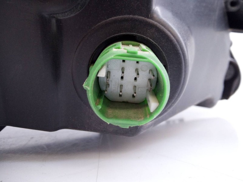 Recambio de faro izquierdo para peugeot boxer combi 333 l2h2 komfort hdi 130 referencia OEM IAM 00468622940 9017400022 E1-A4-19-