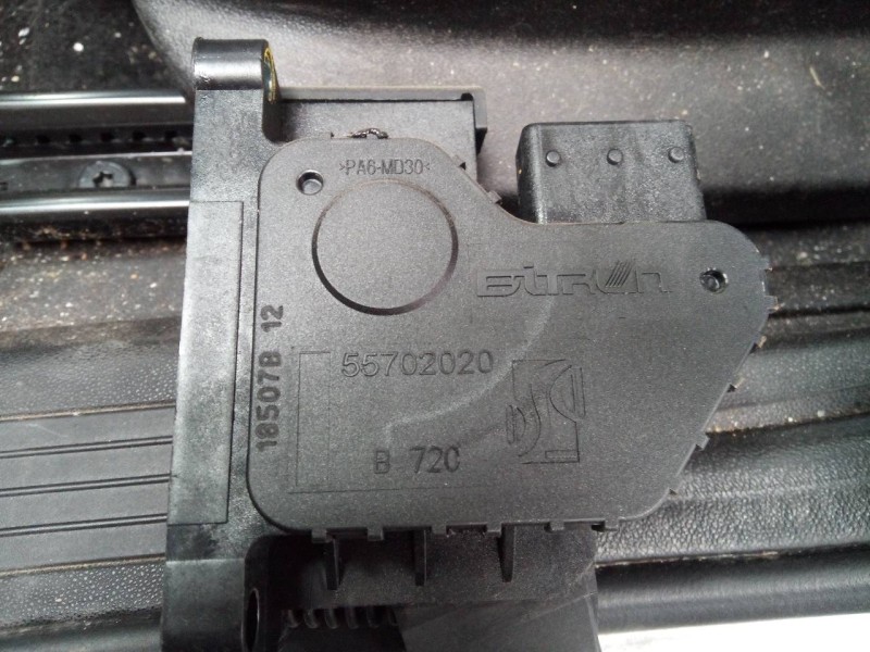 Recambio de pedal acelerador para fiat linea (110) emotion referencia OEM IAM 55702020 18507B 