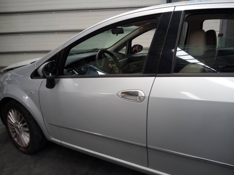 Recambio de puerta delantera izquierda para fiat linea (110) emotion referencia OEM IAM   