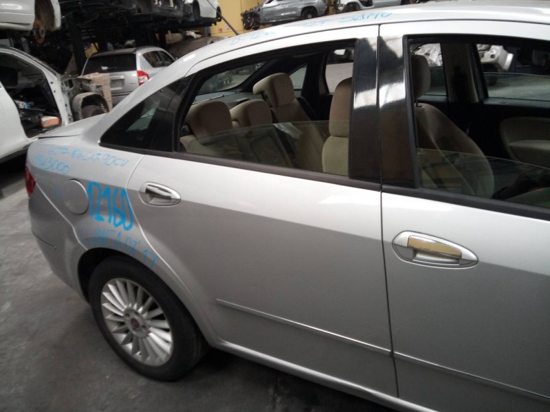Recambio de puerta trasera derecha para fiat linea (110) emotion referencia OEM IAM   