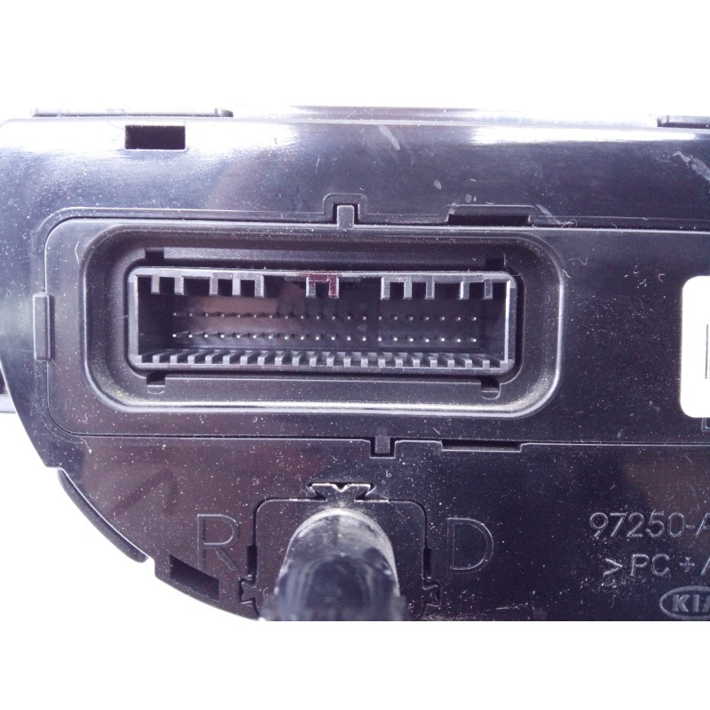 Recambio de mando climatizador para kia cee´d drive referencia OEM IAM 97250A2202  E3-A3-31-1