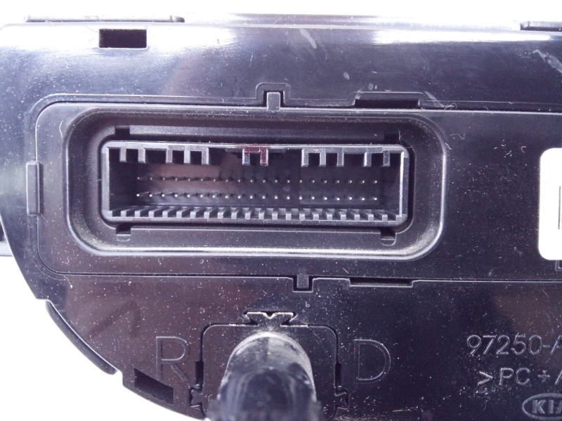 Recambio de mando climatizador para kia cee´d drive referencia OEM IAM 97250A2202  E3-A3-31-1