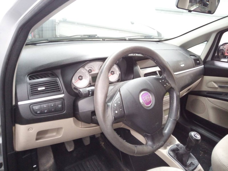 Recambio de salpicadero para fiat linea (110) emotion referencia OEM IAM   