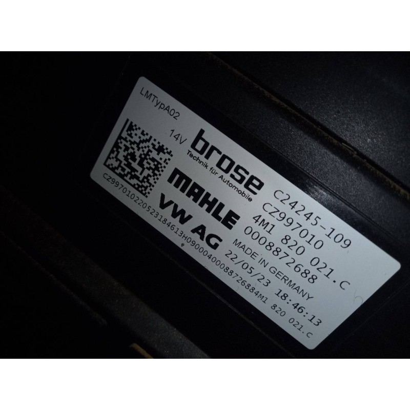 Recambio de ventilador calefaccion para volkswagen touareg r-line 4 motion referencia OEM IAM 4M1820021C  