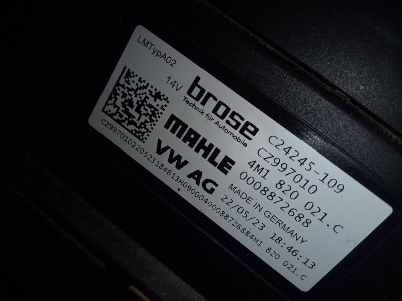 Recambio de ventilador calefaccion para volkswagen touareg r-line 4 motion referencia OEM IAM 4M1820021C  