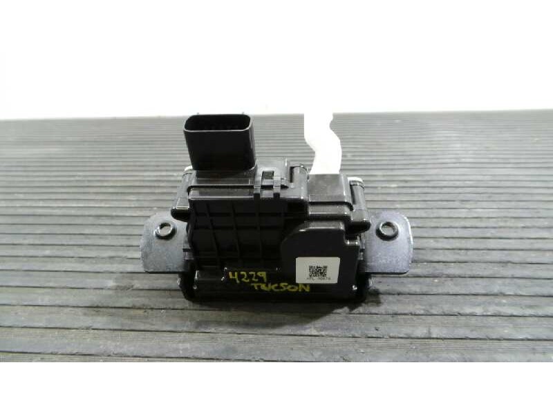 Recambio de cerradura maletero / porton para hyundai tucson 25 aniversario 4x2 referencia OEM IAM   E2-B5-20-1