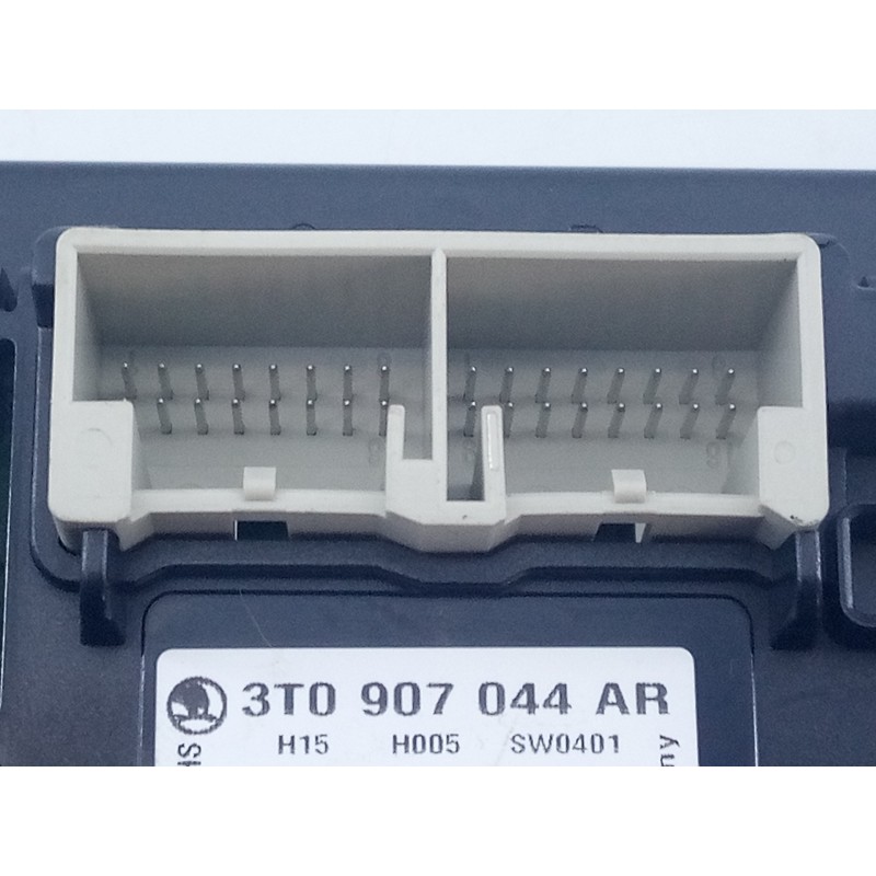 Recambio de mando climatizador para skoda octavia berlina (1z3) executive referencia OEM IAM 3T0907044AR 5HB00974944 E2-A1-23-7