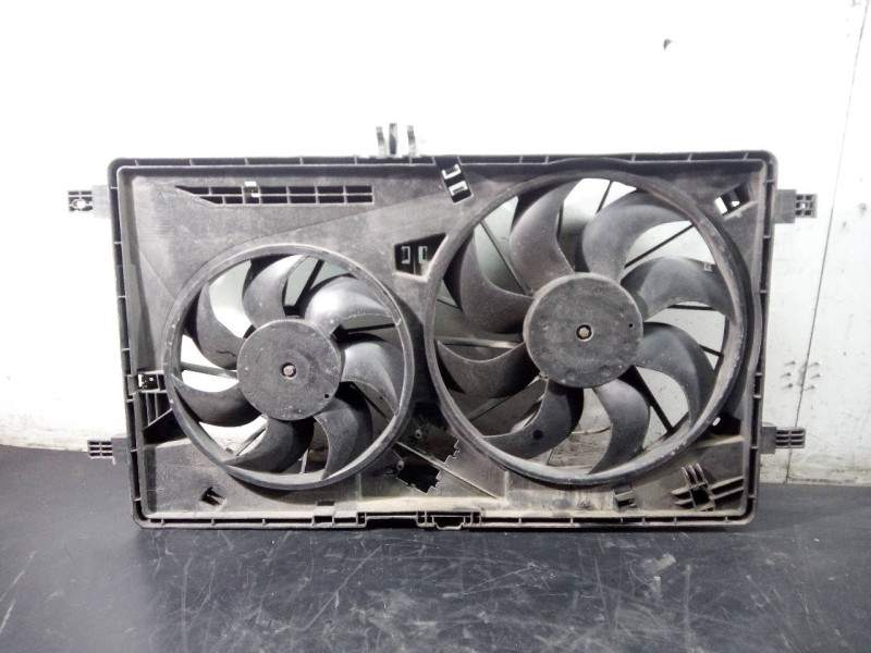 Recambio de electroventilador para nissan nv 400 l2h2 3,5t doka comfort referencia OEM IAM 502259200  P2-B9-12