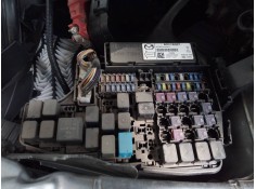 CAJA RELES / FUSIBLES KD45675X0C F005V01476 