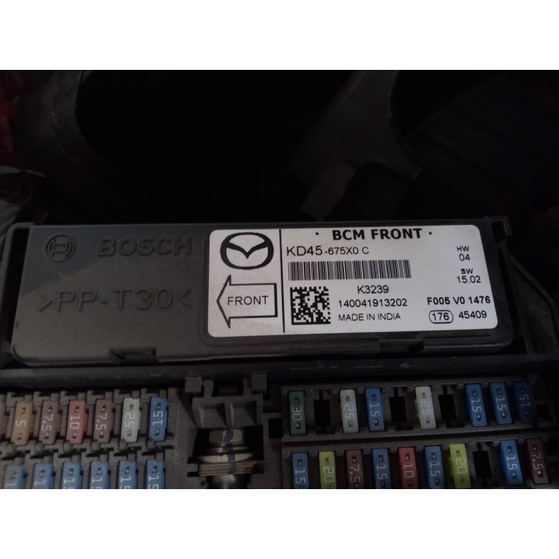 Recambio de caja reles / fusibles para mazda cx-5 style 4wd referencia OEM IAM KD45675X0C F005V01476 