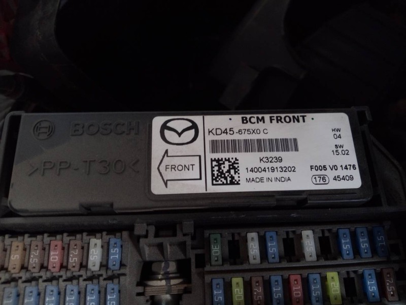 Recambio de caja reles / fusibles para mazda cx-5 style 4wd referencia OEM IAM KD45675X0C F005V01476 