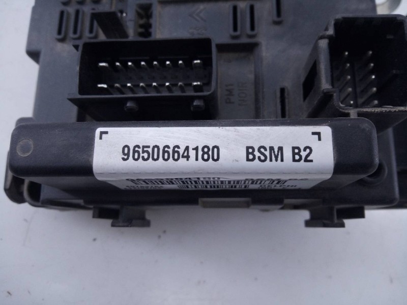 Recambio de caja reles / fusibles para peugeot 307 (s1) referencia OEM IAM 9650664180  E3-B2-36-1