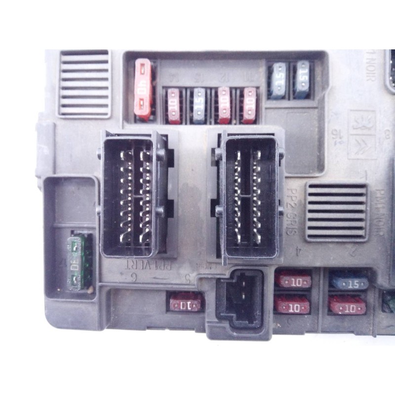 Recambio de caja reles / fusibles para peugeot 206 berlina look referencia OEM IAM 9643498980  E3-B2-31-3