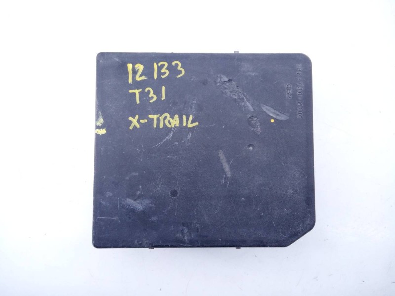 Recambio de caja reles / fusibles para nissan x-trail (t31) se referencia OEM IAM   E3-B4-29-2