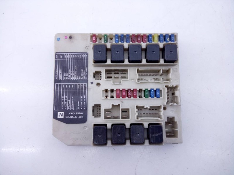 Recambio de caja reles / fusibles para nissan x-trail (t31) se referencia OEM IAM   E3-B4-29-2