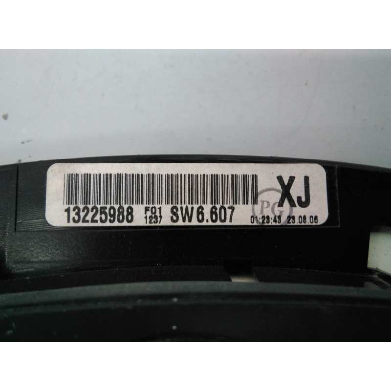 Recambio de cuadro instrumentos para opel zafira b enjoy referencia OEM IAM 13225988 3164392 E3-A5-29-1