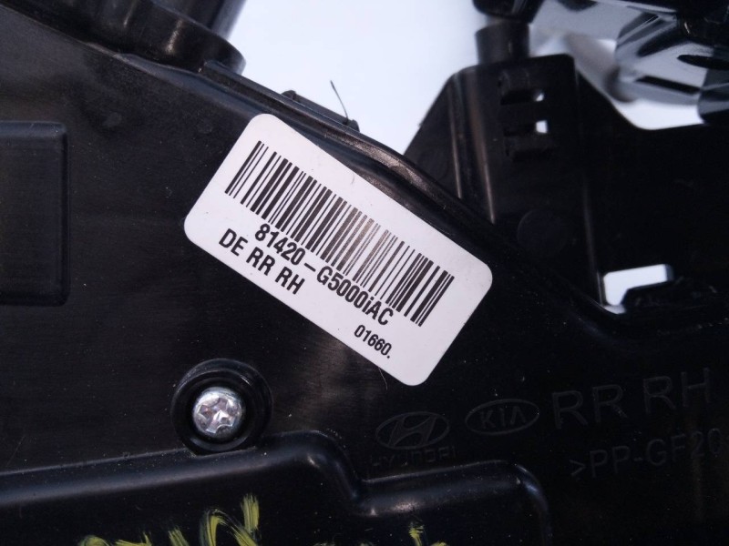 Recambio de cerradura puerta trasera derecha para kia niro concept plug-in hybrid referencia OEM IAM 81420G5000IAC  E2-B5-5-2